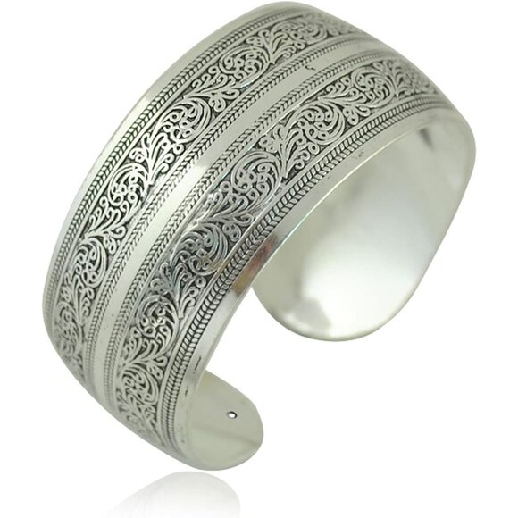 Stylish Tibetan Silver Carved Floral Cuff - Perfect for Festivals & Weddings - Picture 1 of 8